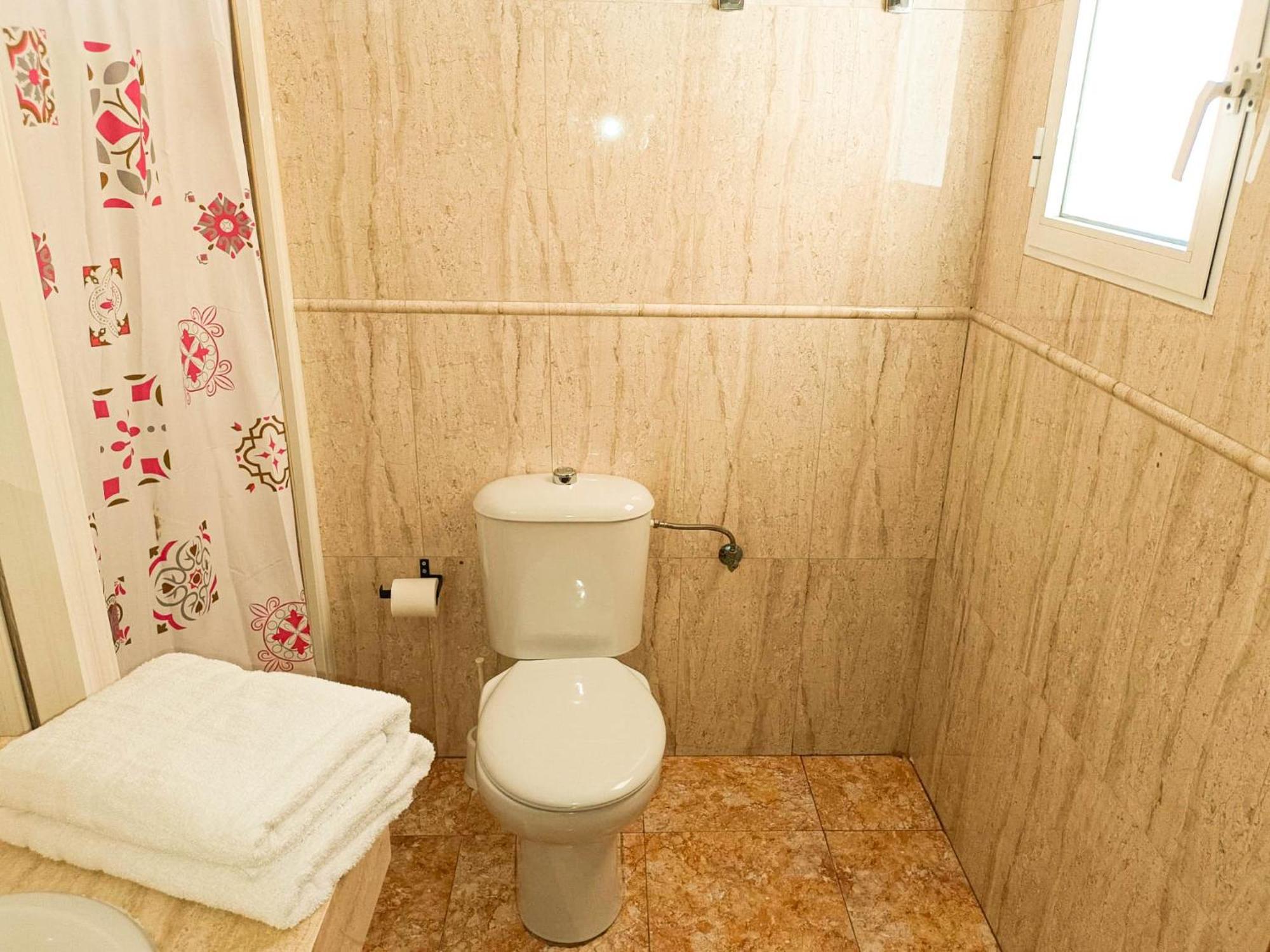 Hostal Gran Via Levante 托雷维耶哈 外观 照片