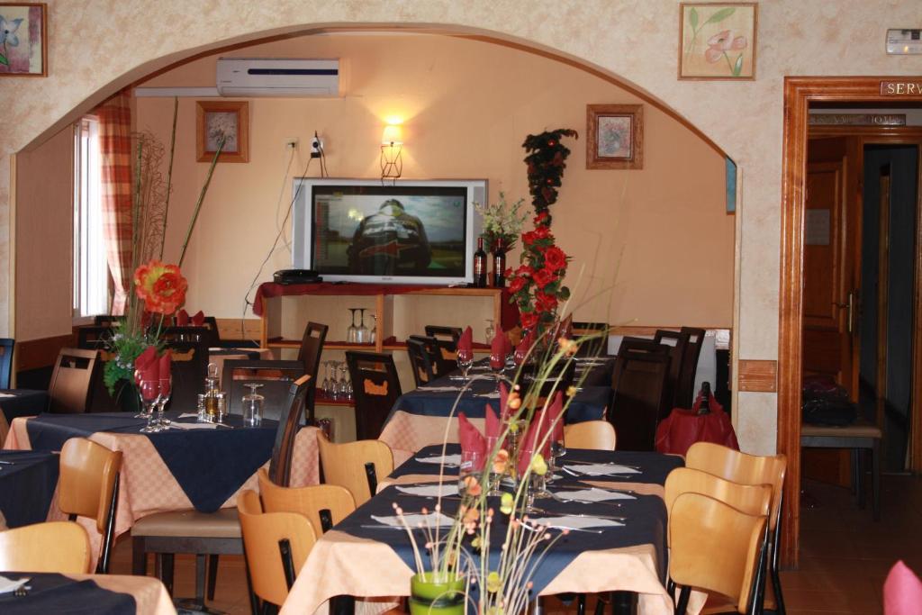 Hostal Gran Via Levante 托雷维耶哈 外观 照片