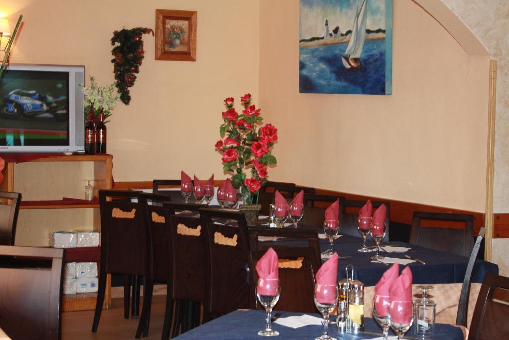 Hostal Gran Via Levante 托雷维耶哈 外观 照片