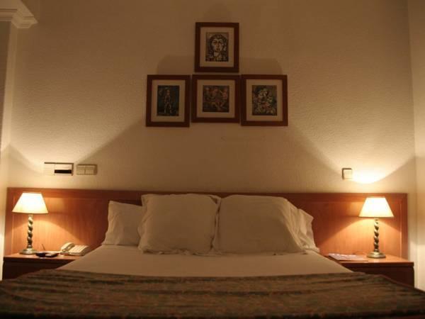 Hostal Gran Via Levante 托雷维耶哈 外观 照片